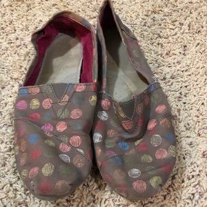 Women’s brown Toms